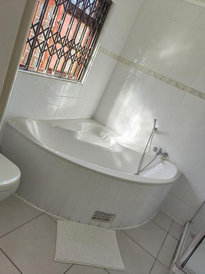 Obaa Sima Guest House Mthatha Exterior foto